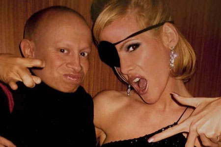 Genevieve Gallen is known for her relationship with Verne Troyer.